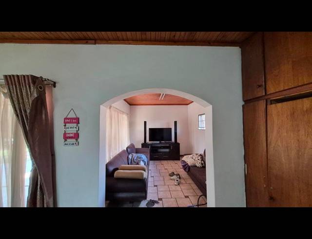 5 BEDROOM HOUSE FOR SALE IN ELDORAIGNE